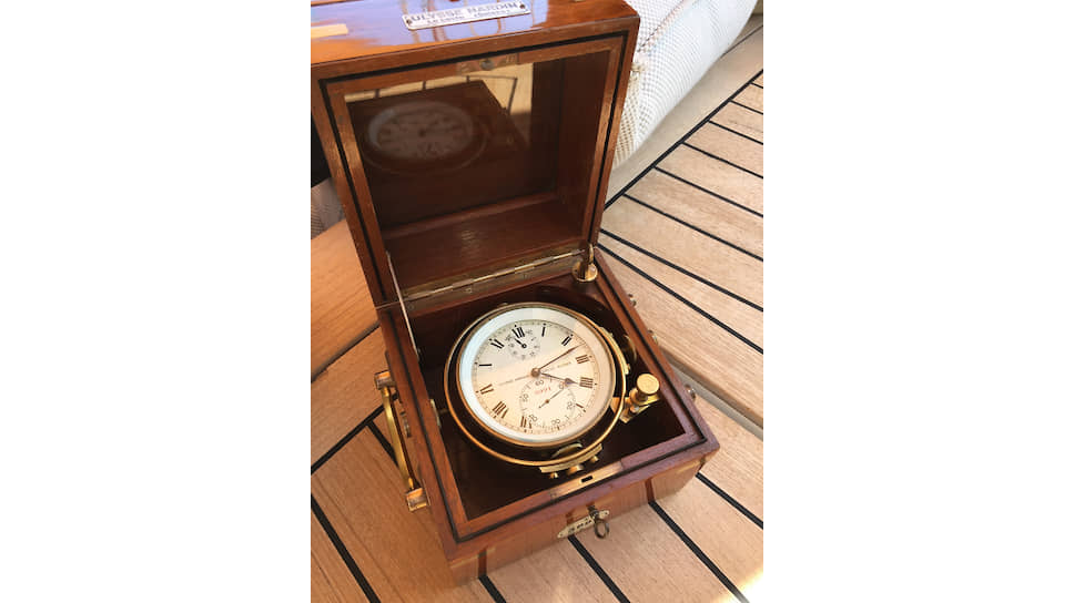 Корабельный хронометр прошлого века марки Ulysse Nardin