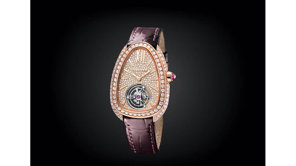 Bvlgari Serpenti Seduttori Tourbillon, мануфактурный калибр BVL150 с ручным подзаводом и 40-часовым запасом хода, 34-миллиметровый корпус из розового золота, полностью инкрустированный бриллиантами круглой огранки в технике «снежной закрепки»