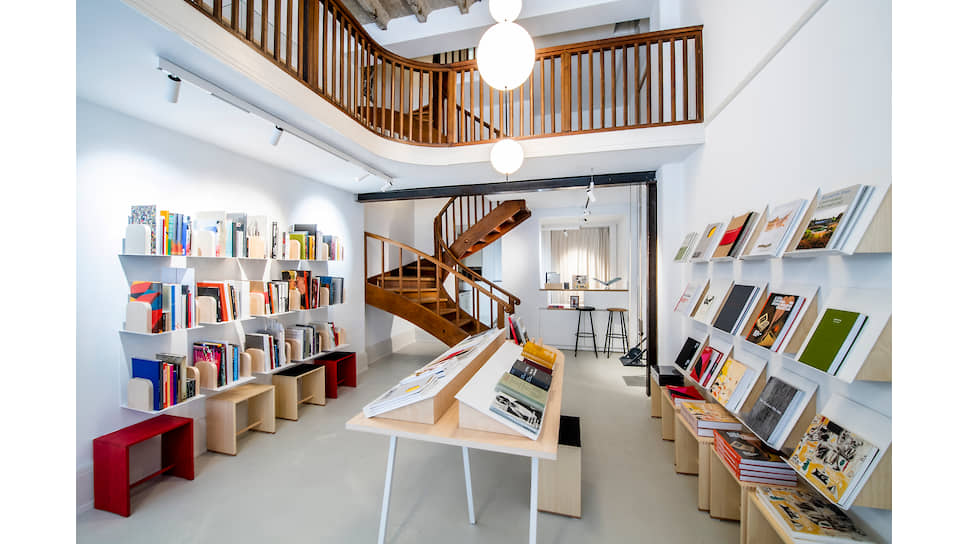 Книжный магазин галереи Hauser & Wirth Publishers
