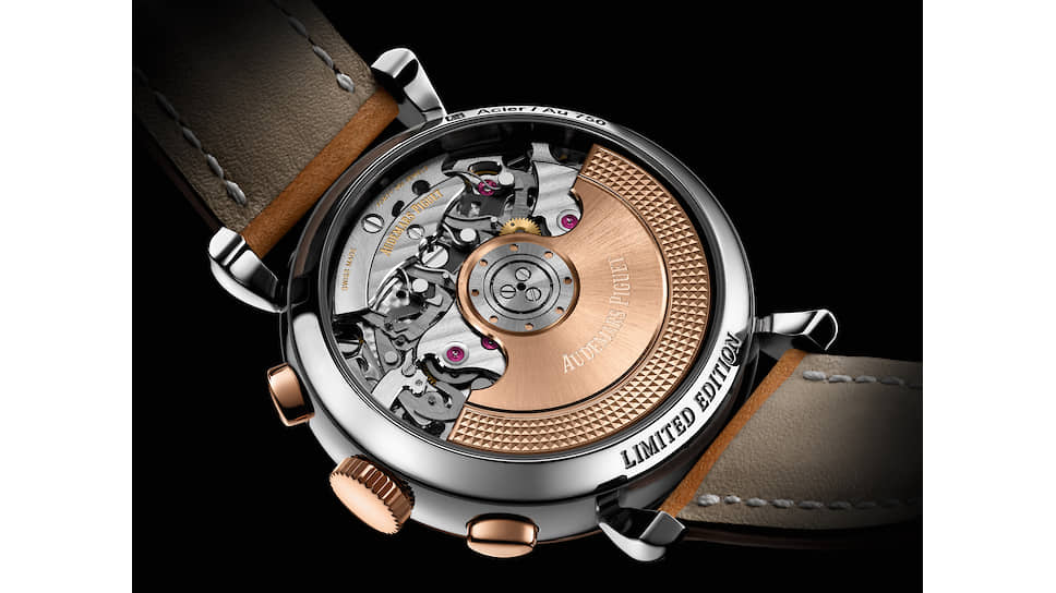 Для [Re]master01 марка Audemars Piguet использовала новейший механизм хронографа 4409 с автоматическим подзаводом, колонным колесом и функцией Flyback и похвасталась им, установив в часах прозрачную заднюю крышку корпуса 
