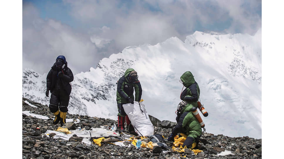 Очистка от мусора горы Эверест — от базового лагеря до вершины, проект фонда Bally Peak Outlook