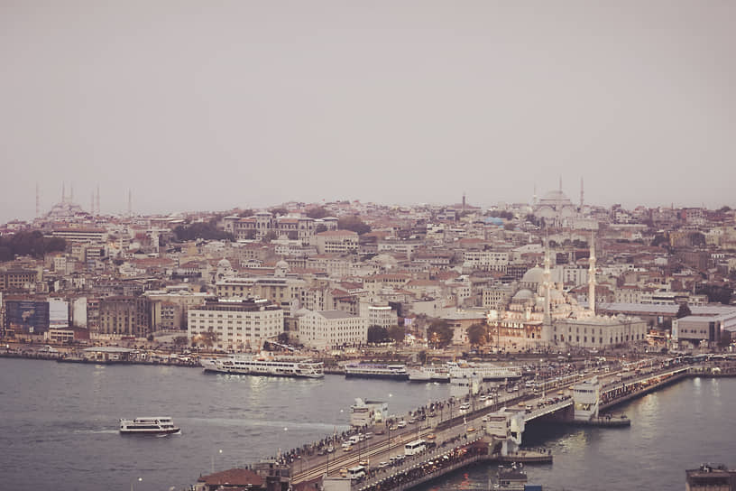Вид с территории отеля Raffles Istanbul