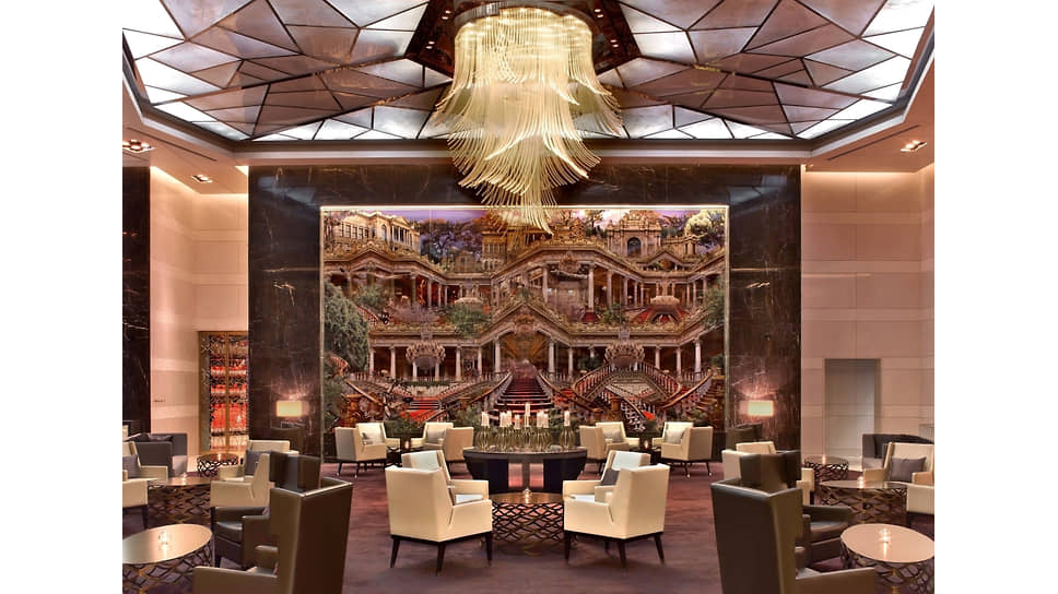 В ресторане отеля Raffles Istanbul