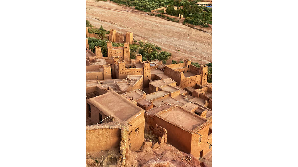 Айт-Бен-Хадду  — древний образчик глинобитной архитектуры,  знакомый многим по многочисленным кинофильмам