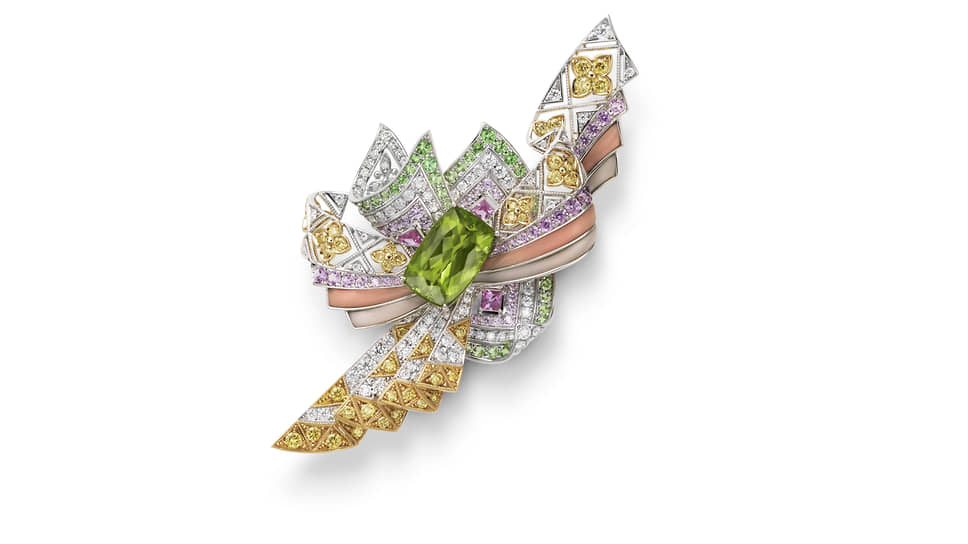 Mikimoto, брошь The Japanese Sense of Beauty, белое и желтое золото, перидоты, сапфиры, гранаты, кораллы, бриллианты