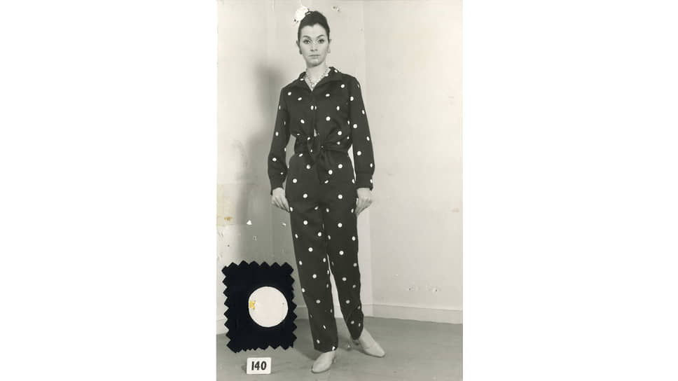 Кэтсьют из кутюрной коллекции Balenciaga, осень 2021 года, и его прообраз — комбинезон из летней коллекции 1967 года