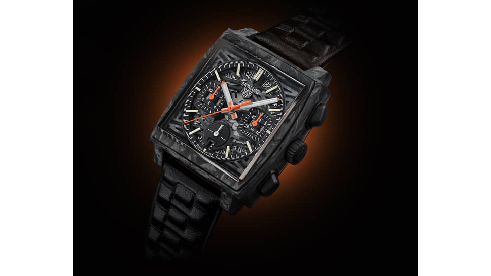 TAG Heuer Only Watch Carbon Monaco в корпусе из «кованого» карбона отсылают к тотально черным Monaco «Dark Lord» 1974 года. Эстимейт CHF 50–100 тыс.
