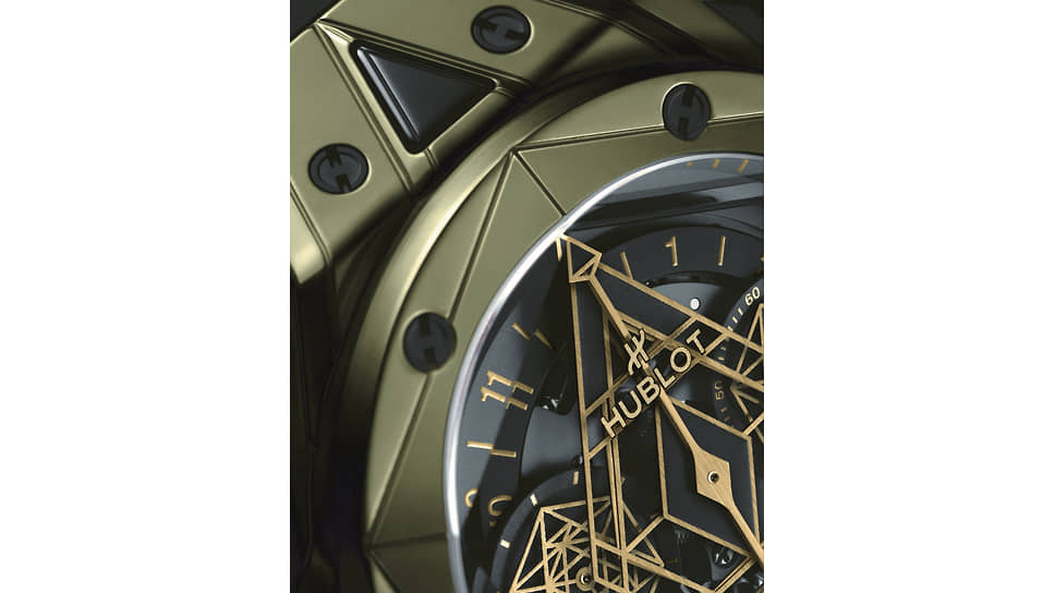Hublot Big Bang One Click Gold, корпус 33 мм из золота King Gold, мануфактурный механизм MHUB1120 с автоматическим подзаводом и запасом хода 40 часов, 47 бриллиантов на безеле и циферблате общим весом приблизительно 0,94 карата