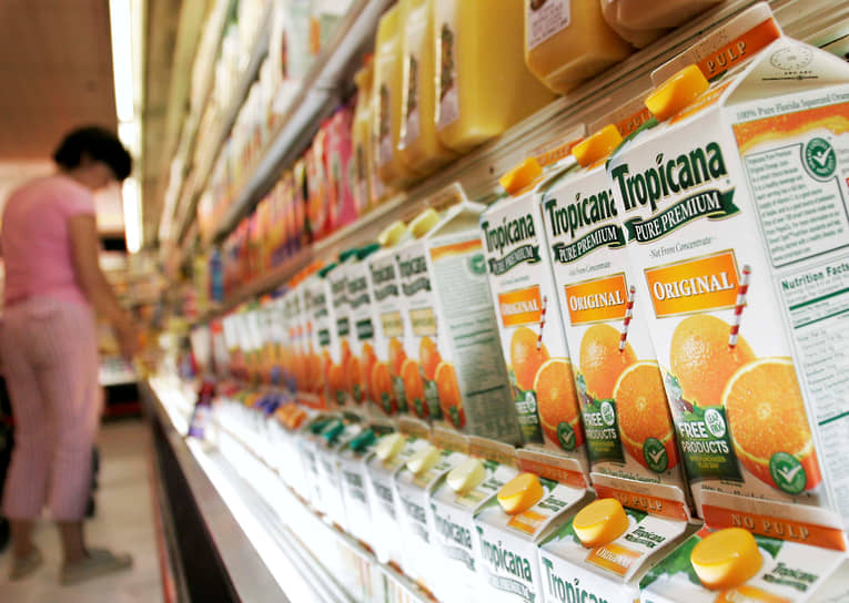 Продажа производителя апельсинового сока Tropicana компании Beatrice Foods в 1978 году стала первой крупной сделкой по слиянию-поглощению, проведенной Шварцманом