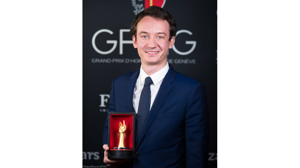 Молодой генеральный директор TAG Heuer Фредерик Арно получил свою первую награду на GPHG за культовую модель Monaco