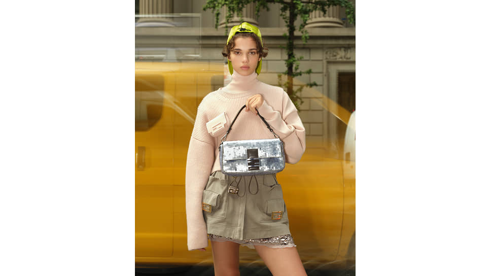 Сумка Fendi Baguette Re-Edition с пайетками алюминиевого цвета