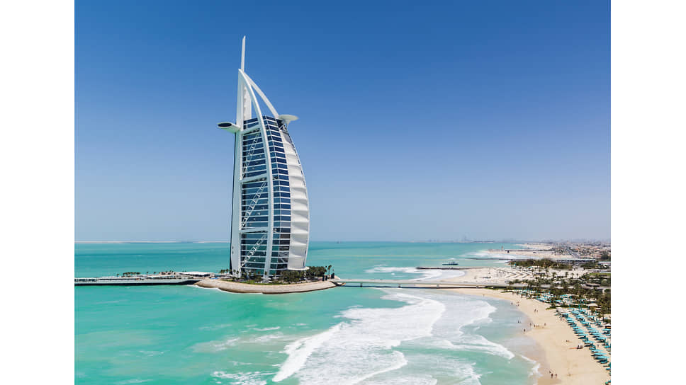 Вид на отель Burj Al Arab Jumeirah