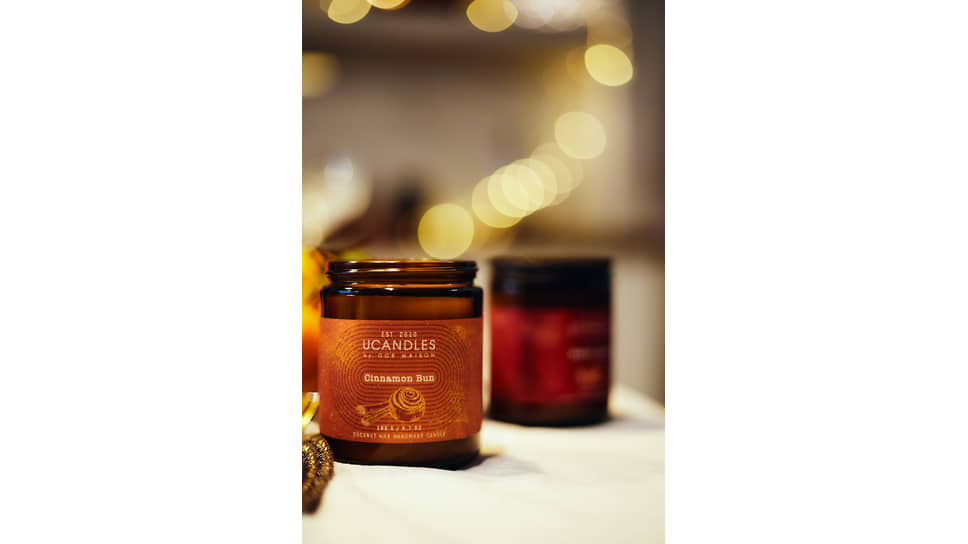 Ароматическая свеча Cinnamon Bun, коллекция Christmas