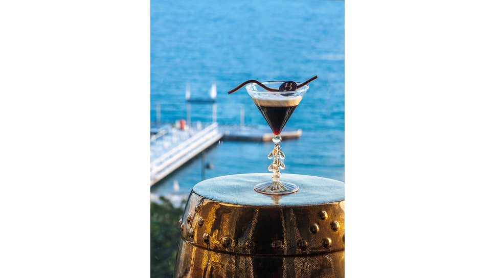 ресторан Le Ciro’s на пляже Hotel Barriere Le Majestic Cannes