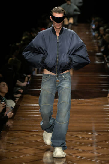 Balenciaga 