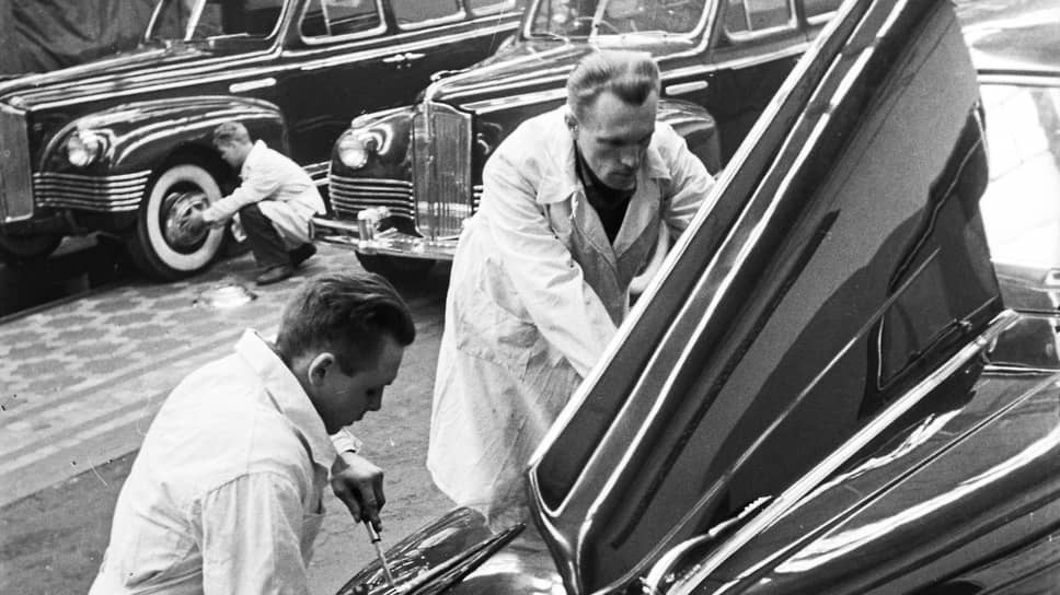 Легковая машина «ЗИС-110» — гордость советского автомобилестроения. Сборка «ЗИС-110» на Московском автозаводе им. Сталина 