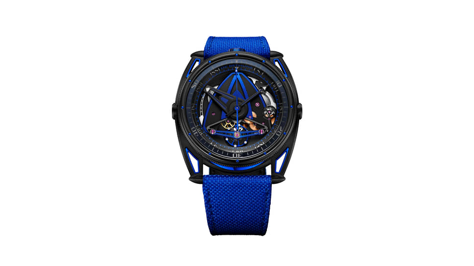 De Bethune DB28GS Swordfish. В 2019 году мануфактура выпустила свои первые спортивные часы DB28GS Grand Bleu. Работа Дени Флажоле открыла новую главу в истории марки, став первой дайверской моделью бренда, да еще с «электрической» подсветкой. Новые DB28GS Swordfish выполнены в двухцветной гамме, сочетающей фирменный синий De Bethune с оттенками черного
