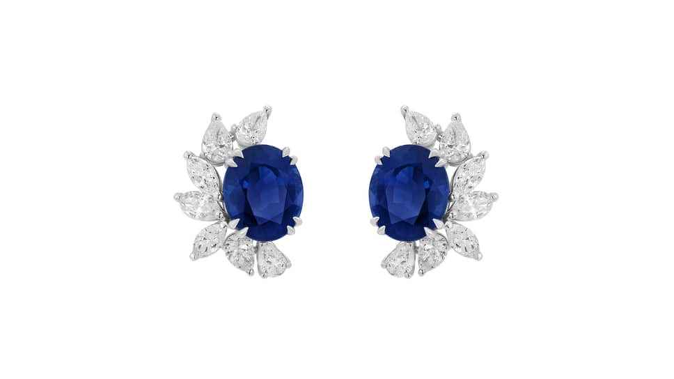 Серьги из коллекции Color, белое золото, сапфиры овальной огранки общим весом более 11 карат, бриллианты огранки «груша» и «маркиз» весом более 3 карат