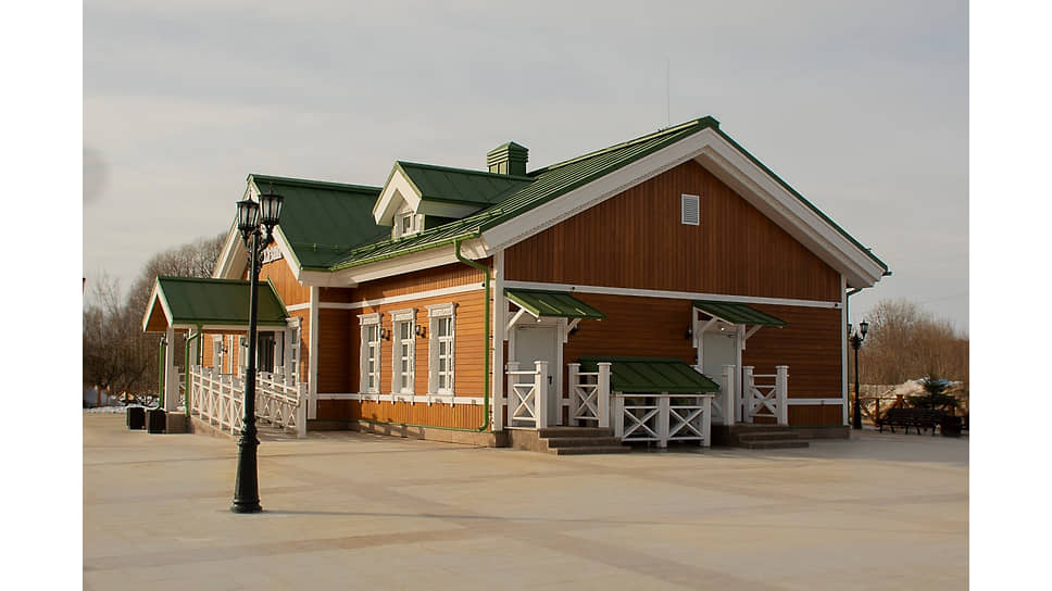 Новый вокзал на станции Калязин