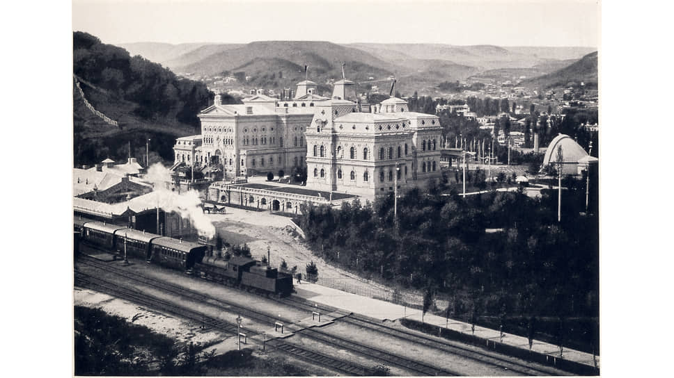 Железнодорожный вокзал Кисловодска. 1900-е годы