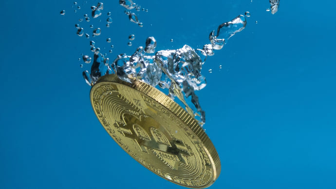 Биткойн нырнул за $100 тысяч