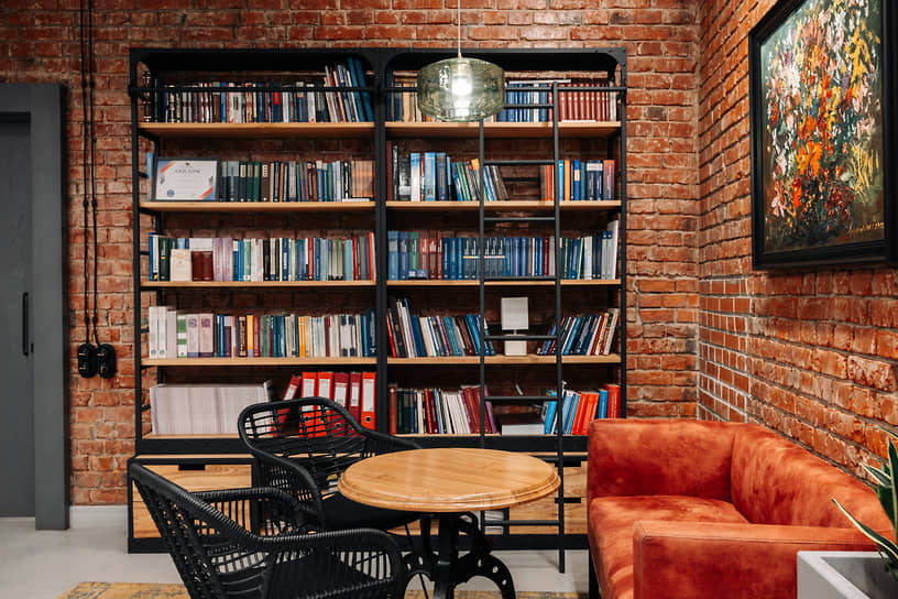 В офисе адвокатского бюро «ЭЛКО профи»