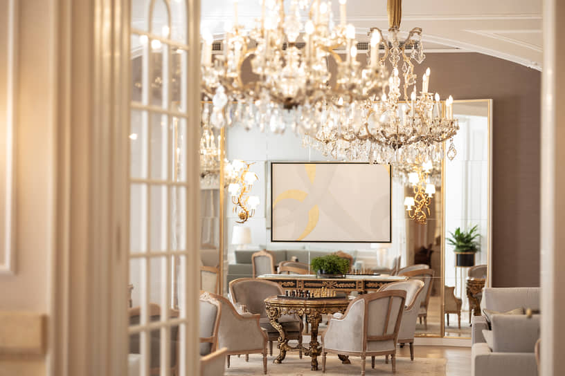Интерьеры отеля Palace Merano 