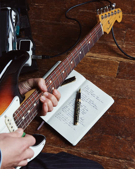 Ручка Fender, натуральный лак, позолота, золотая пудра