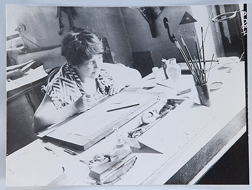 «Варвара Степанова за столом», 1925 год
