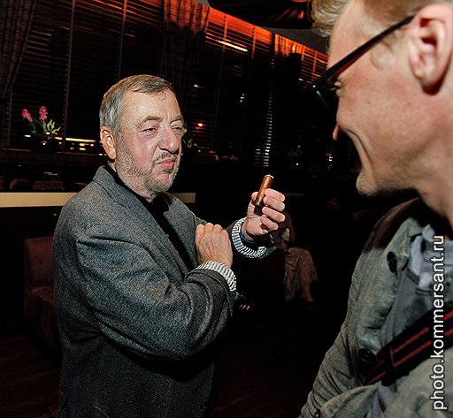 Режиссер Павел Лунгин и актер Алексей Серебряков (справа) на after-party премьеры фильма Андрея Звягинцева "Елена" в ресторане Zafferano  