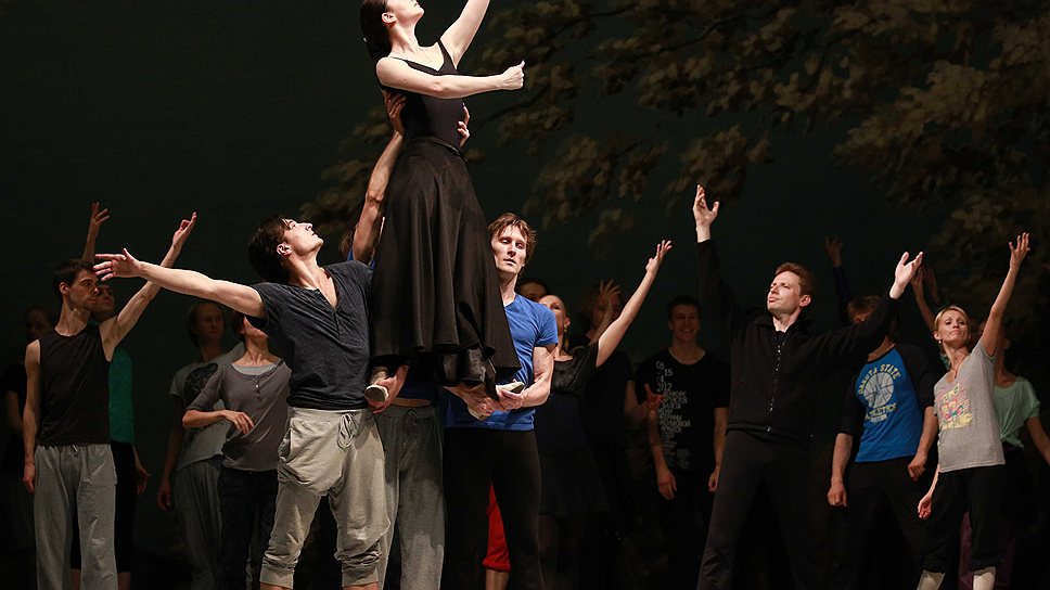 Репетиция балета «Пламя Парижа» в Михайловском театре