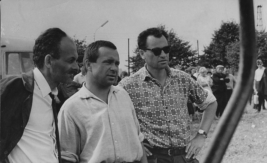 Булат Окуджава, Константин Рыжов и Владимир Мотыль во время работы над фильмом &quot;Женя, Женечка и „катюша”&quot;, 1966 год