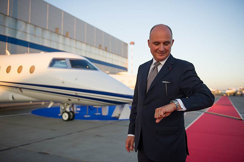 Основатель часового дома Bell & Ross Карлос Россильо на вечеринке Jet Family Party в рамках Девятой ежегодной выставки бизнес-авиации Jet Expo во Внуково-3