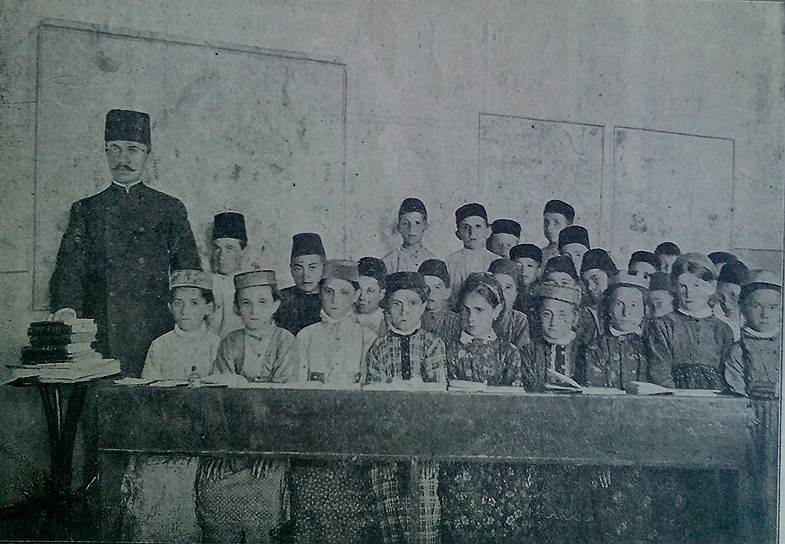 Новометодная школа в Алупке, 1910 год