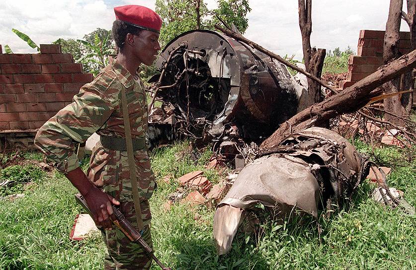 Обломки сбитого самолета, Кигали, май 1994 года 