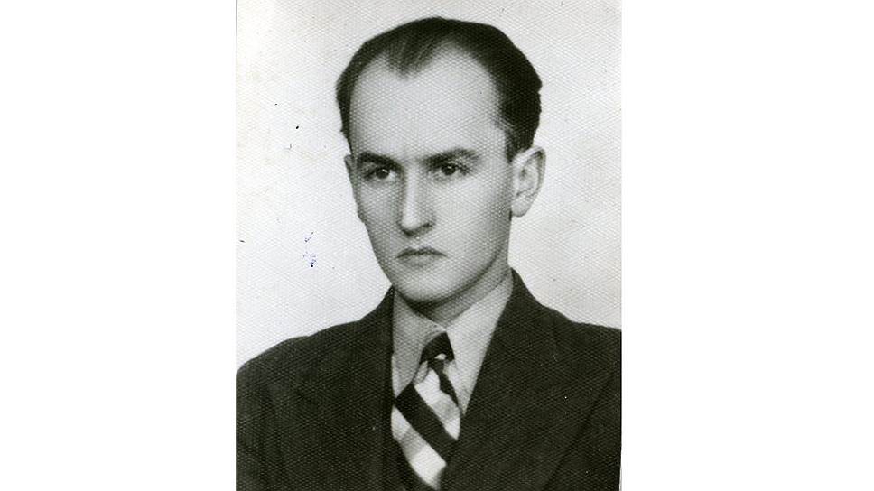 &lt;B>Добеслав Якубович, &lt;/B>родился 26 июля 1911 г., школьный учитель, мобилизован как лейтенант запаса.