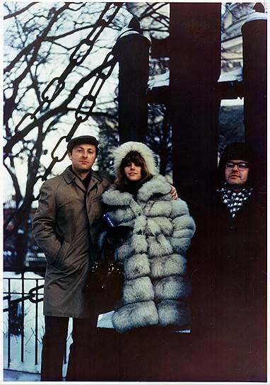 Иосиф Бродскии&amp;#774;, Эллендея Проффер и Андреи&amp;#774; Сергеев, Ленинград, 1971 год