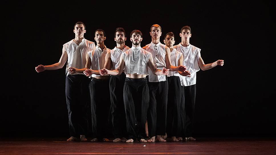 “Man Of The Hour”, Israeli Opera и Suzanne Dellal. Хореограф Ицик Галили 