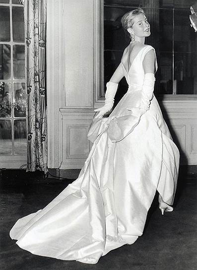 Актриса Женевьева Паж на Фестивале французского кино в Лондоне, 1957 год 

