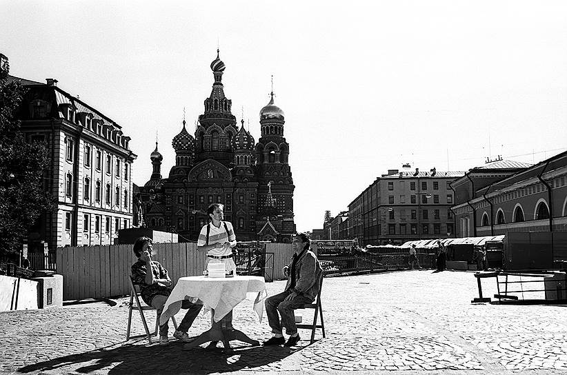 &quot;Движение чайного столика к закату. Семь дней пути&quot;. Санкт-Петербург, 25 августа 1996 года 

