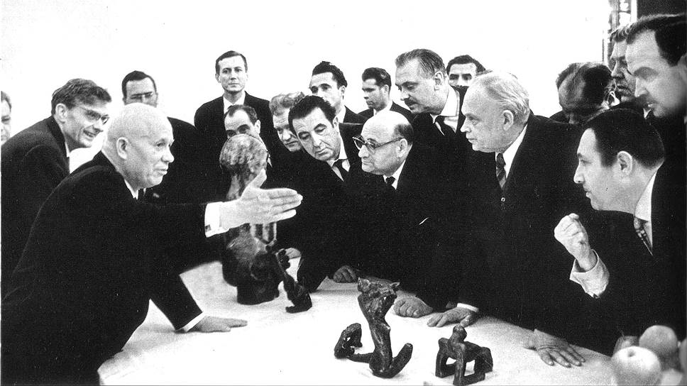 Никита Хрущев на выставке МОСХа в Манеже, 1962 год