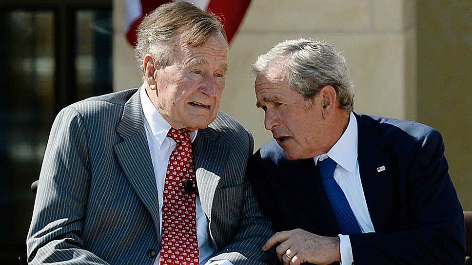 Джордж Буш-старший и Джордж Буш-младший, 2013 год / Getty Images