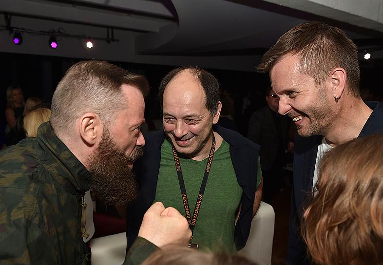 Режиссер Григорий Константинопольский и продюсер, член жюри Евгений Гиндилис (слева направо) на вечеринке Diamonds & Cinema ювелирной компании Mercury на фестивале «Кинотавр» (4 июня)