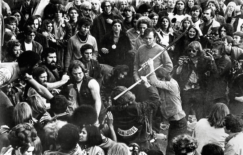Драка байкеров из «Ангелов ада» и посетителей фестиваля в Алтамонте, 1969