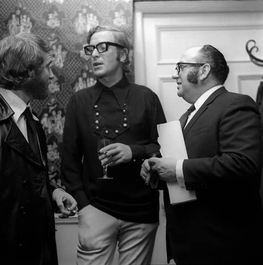 Слева направо: Майк Ходжес, Майкл Кейн и Майкл Клингер, 1971