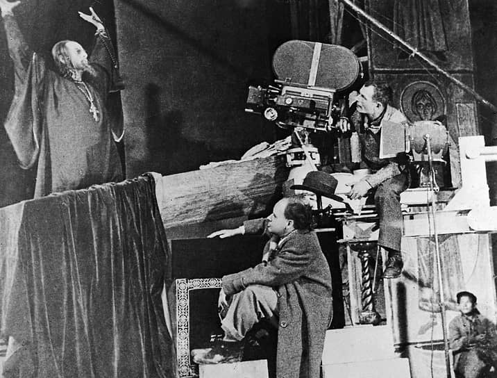 Николай Черкасов, Сергей Эйзенштейн и Эдуард Тиссэ на съемках «Ивана Грозного», 1945
