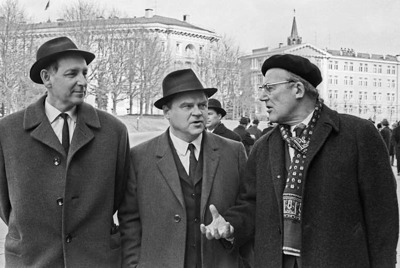 Всеволод Кочетов, Тихон Хренников и Вадим Кожевников (слева направо), 1971