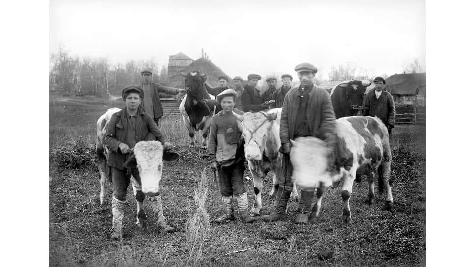 Работники совхоза «Яльдино», середина 1930-х