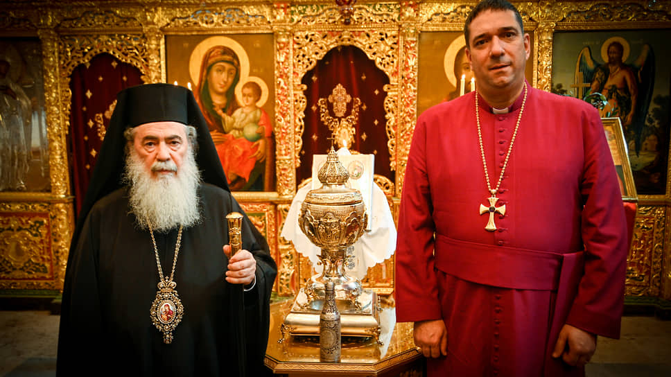 Православный патриарх Иерусалимский Феофил III и англиканский архиепископ Иерусалима Хосам Наум