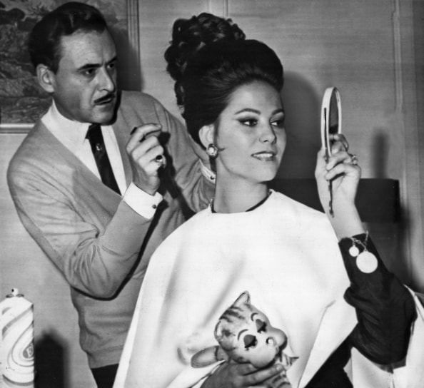 В 2011 году журнал Los Angeles Times включил Кардинале в список 50 самых красивых женщин в истории кино